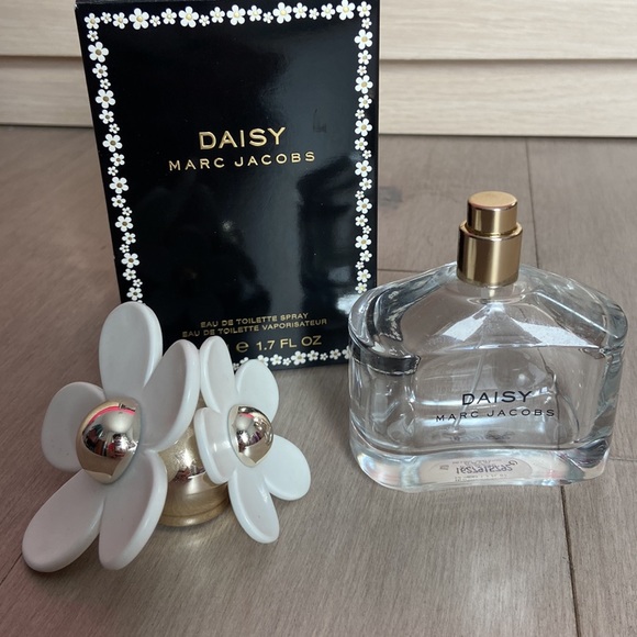 Marc Jacobs Daisy Perfume - Bottle Only - Picture 3 of 3